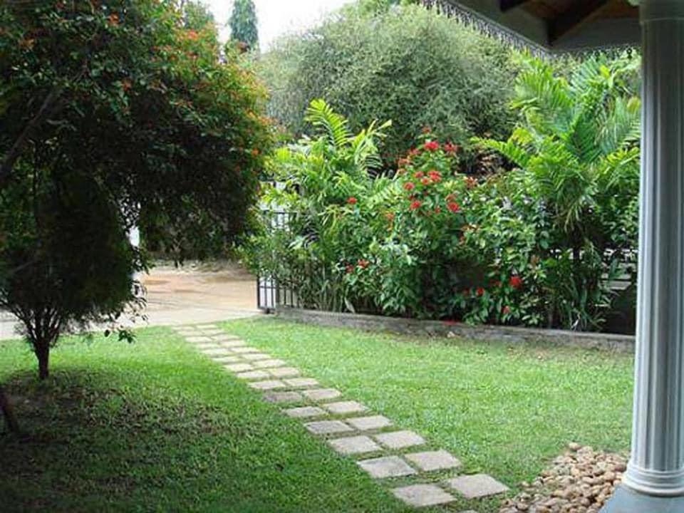 Hotel Sunflower Kataragama Zewnętrze zdjęcie