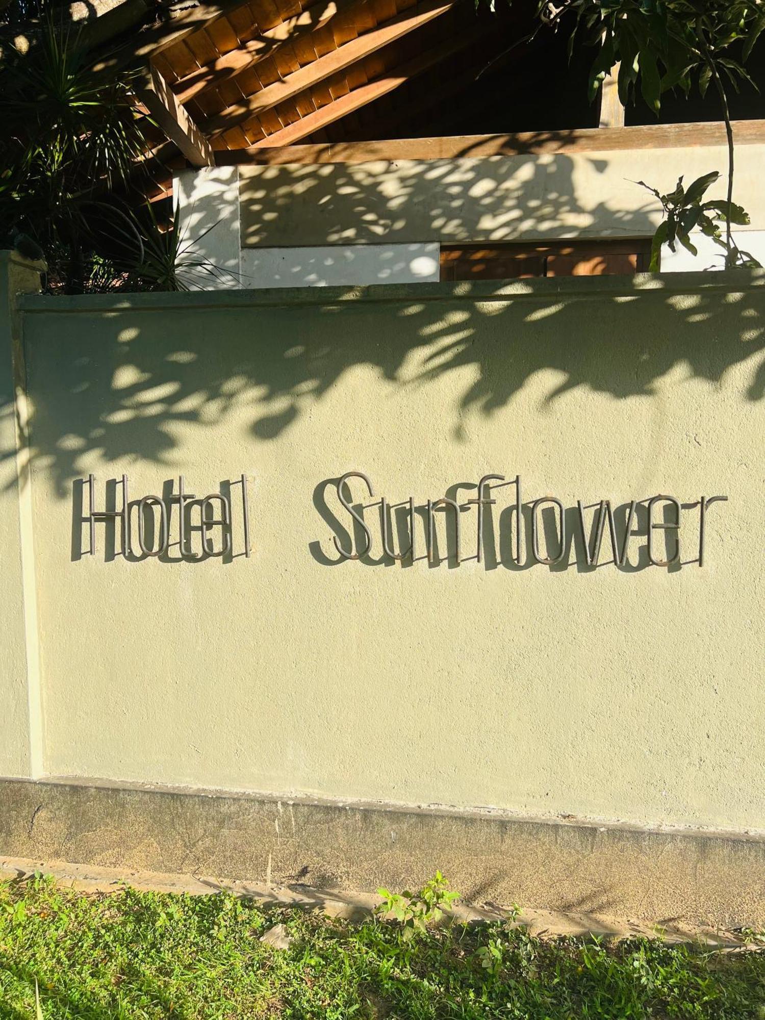 Hotel Sunflower Kataragama Zewnętrze zdjęcie
