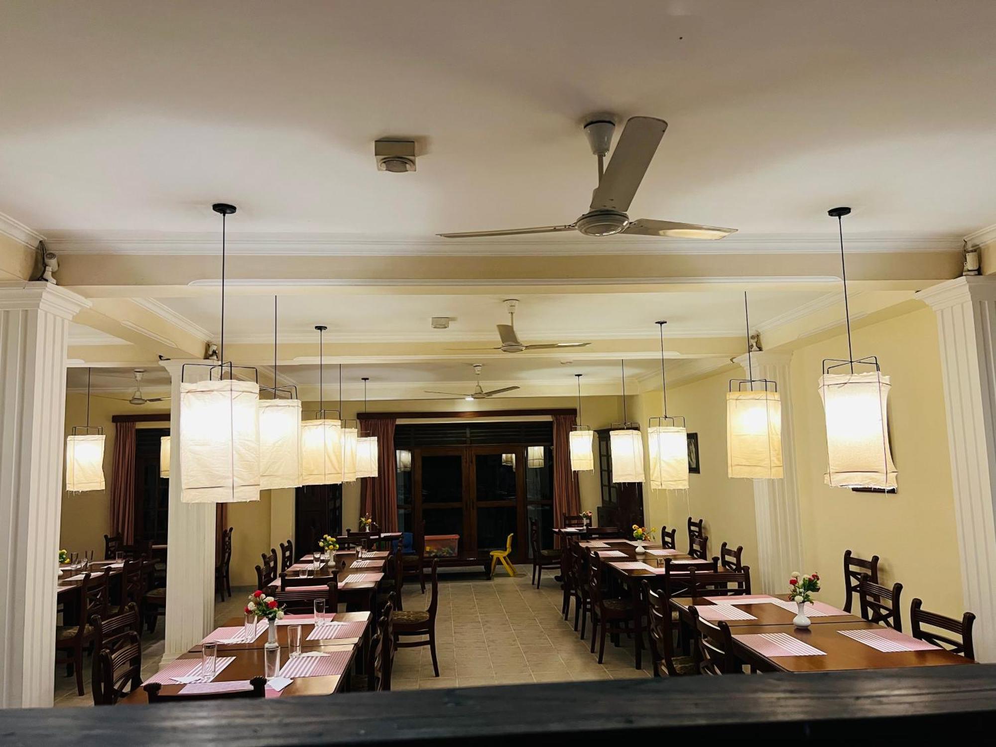 Hotel Sunflower Kataragama Zewnętrze zdjęcie