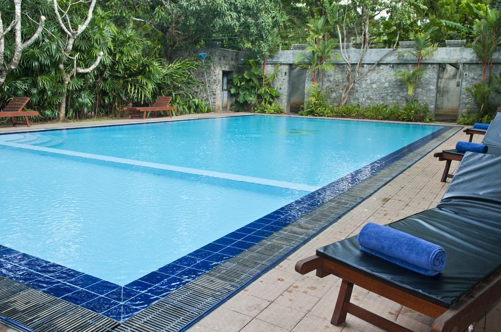 Hotel Sunflower Kataragama Zewnętrze zdjęcie
