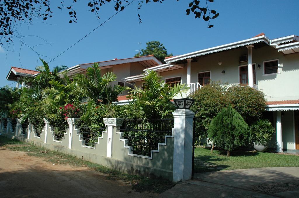 Hotel Sunflower Kataragama Pokój zdjęcie