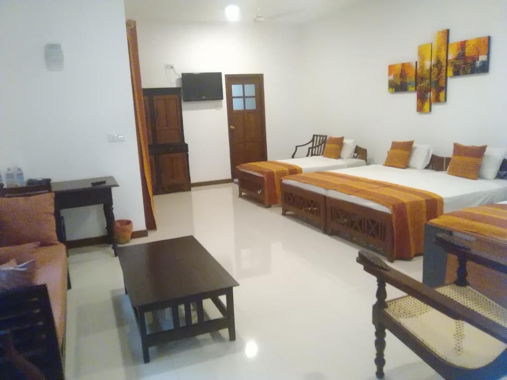 Hotel Sunflower Kataragama Zewnętrze zdjęcie