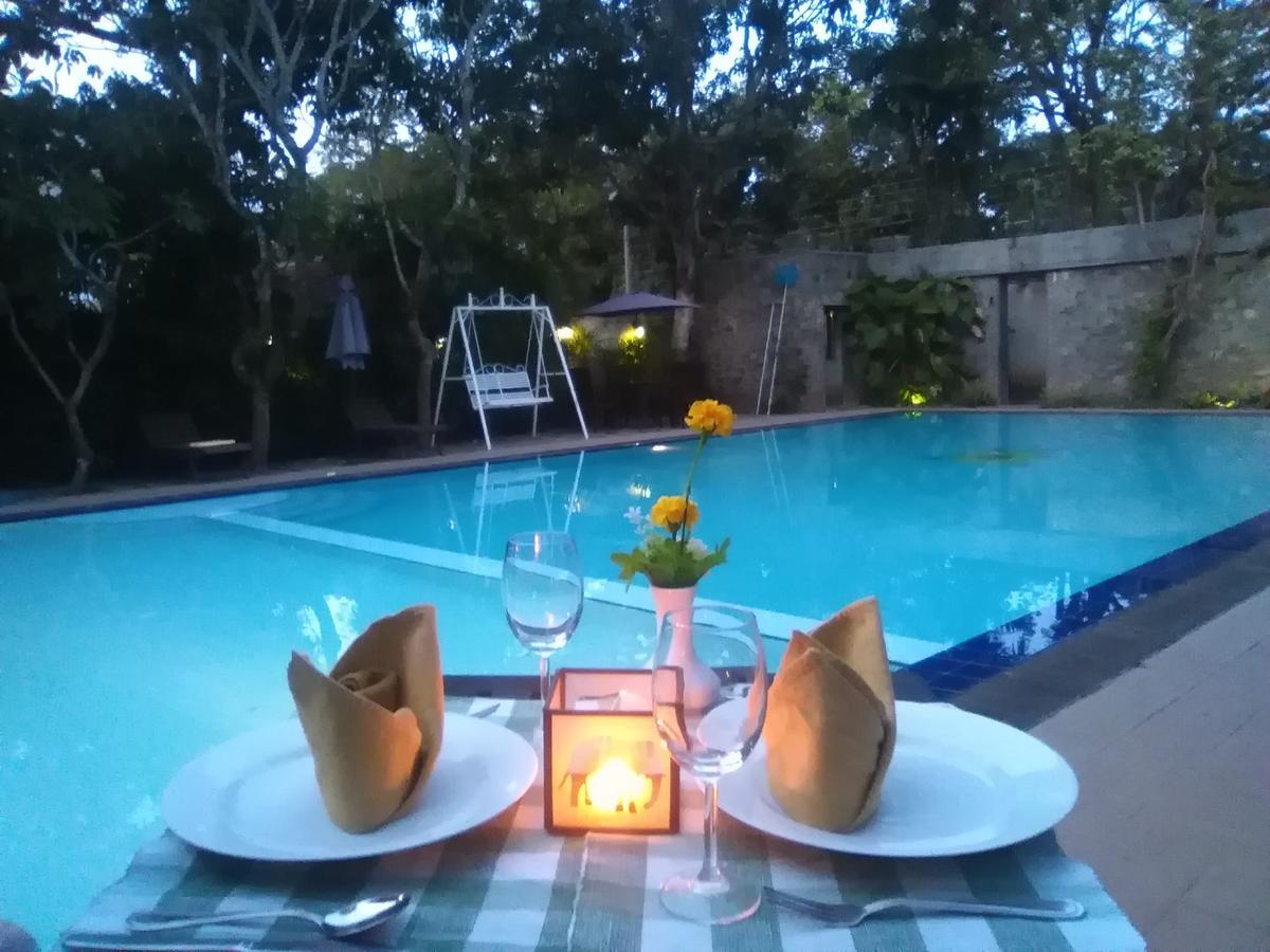 Hotel Sunflower Kataragama Zewnętrze zdjęcie