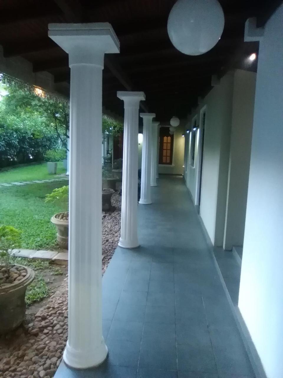 Hotel Sunflower Kataragama Zewnętrze zdjęcie