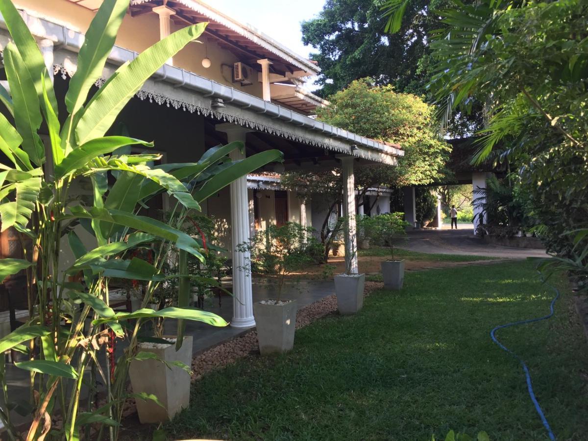 Hotel Sunflower Kataragama Zewnętrze zdjęcie