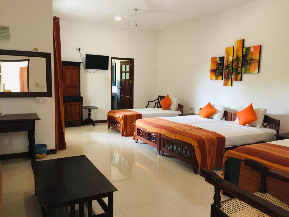 Hotel Sunflower Kataragama Zewnętrze zdjęcie
